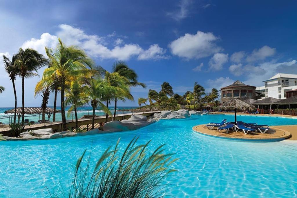 Romantique Et Bel Appartement En Bord De La Mer, Piscine Surveillee Et Belle Plage A 50M Saint-Francois  Exterior foto